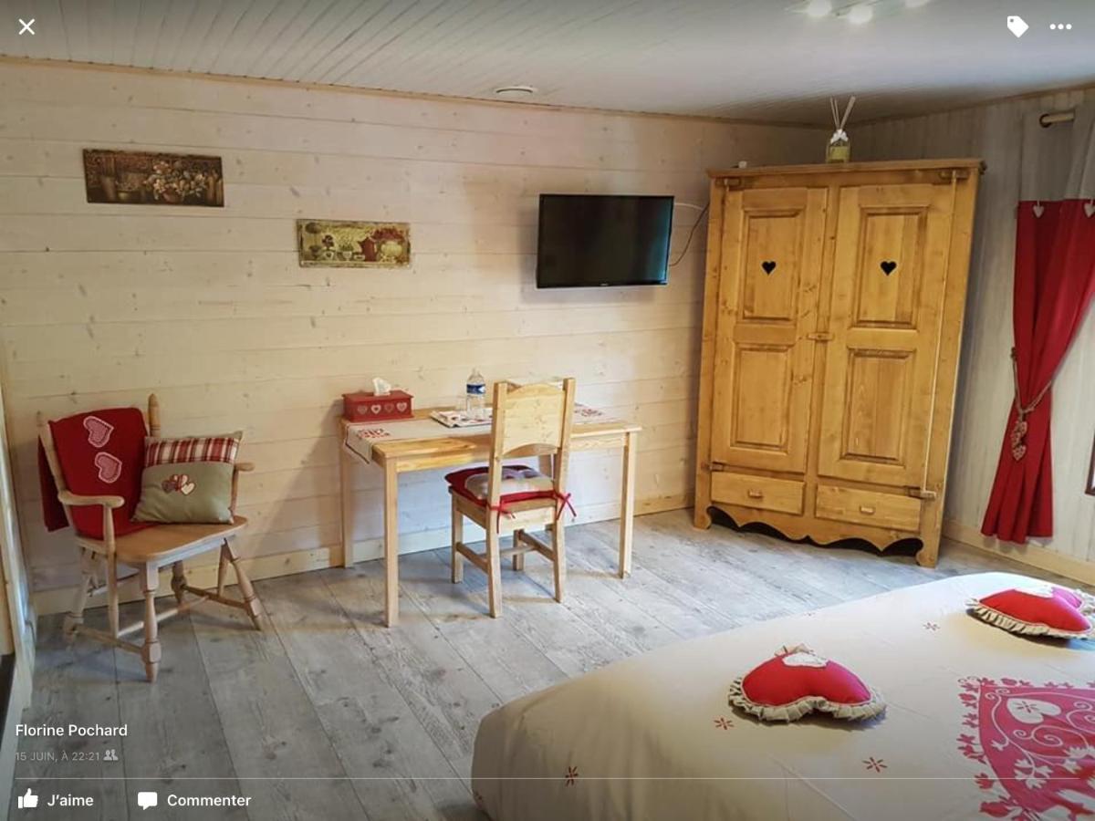 La Ferme De La-Haut B&B Le Haut-du-Them Exteriér fotografie