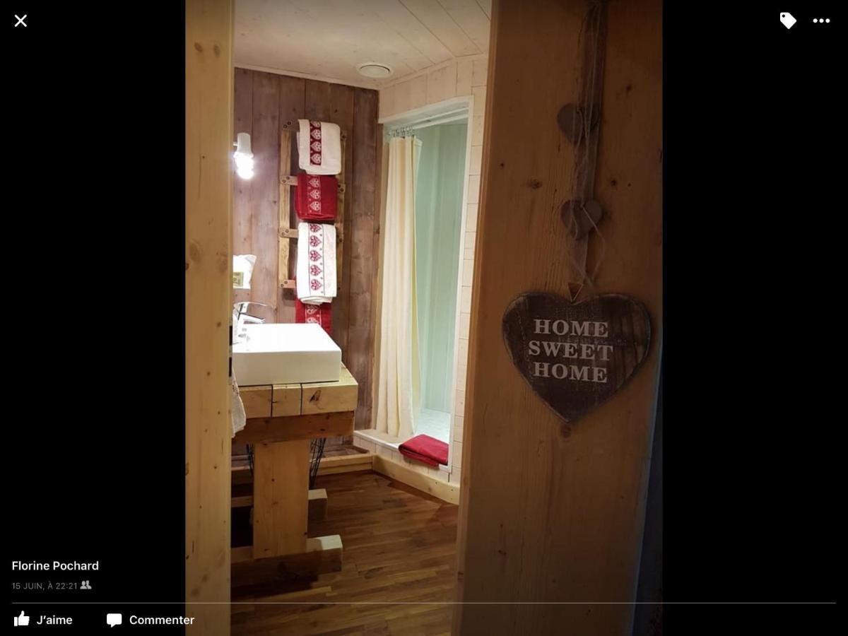 La Ferme De La-Haut B&B Le Haut-du-Them Exteriér fotografie